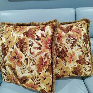 Flower Print Accent Pillow Set